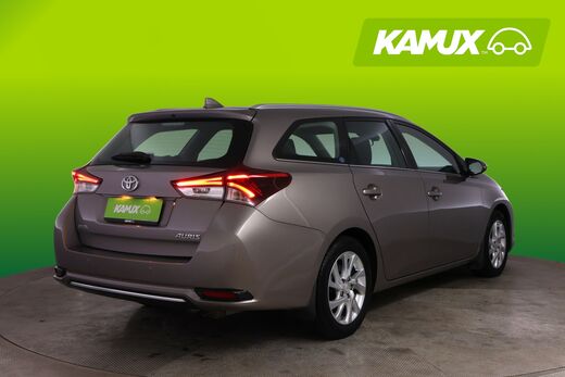 Toyota Auris vaihtoauto