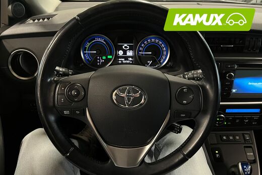 Toyota Auris vaihtoauto