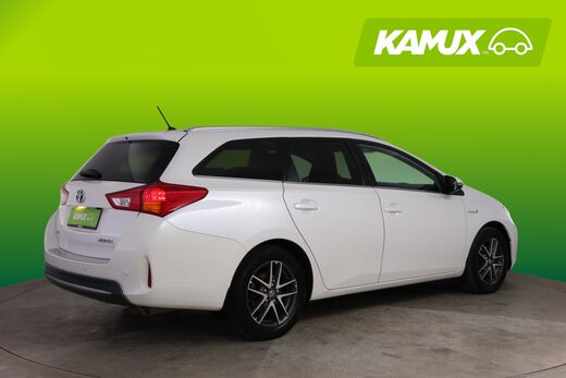Toyota Auris vaihtoauto