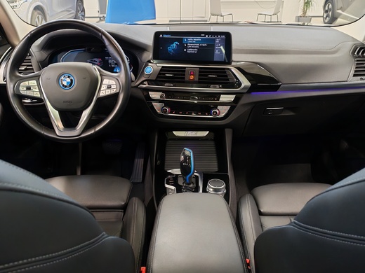 BMW iX3 vaihtoauto