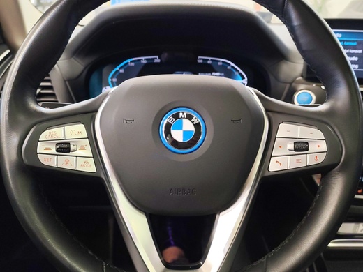 BMW iX3 vaihtoauto