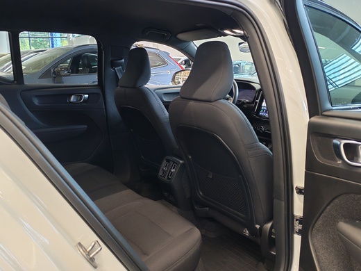 Volvo EX40 vaihtoauto