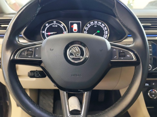Skoda Superb vaihtoauto