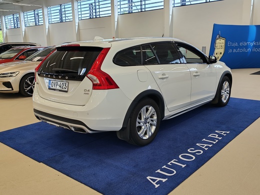 Volvo V60 Cross Country vaihtoauto