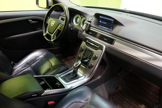 Volvo V70 vaihtoauto