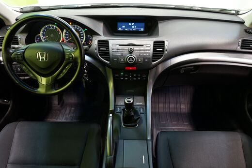 Honda Accord vaihtoauto