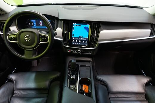 Volvo V90 Cross Country vaihtoauto