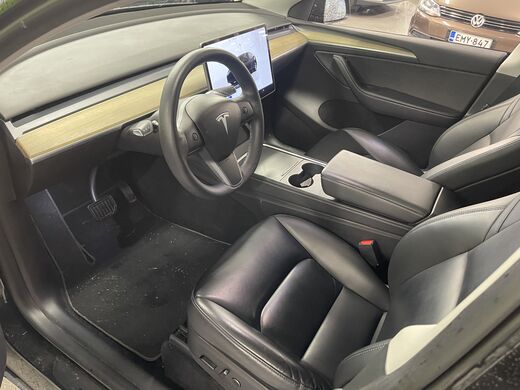 Tesla Model Y vaihtoauto