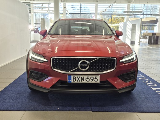 Volvo V60 Cross Country vaihtoauto