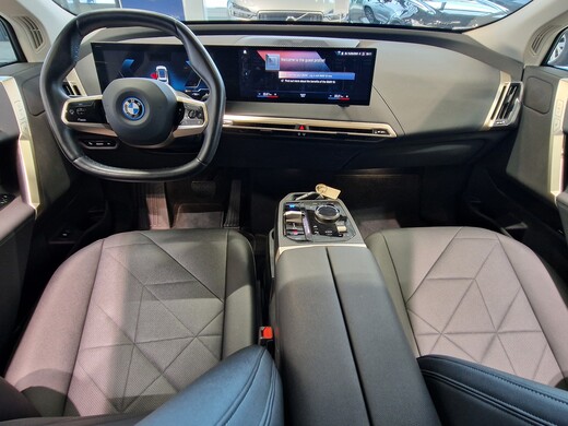 BMW iX vaihtoauto