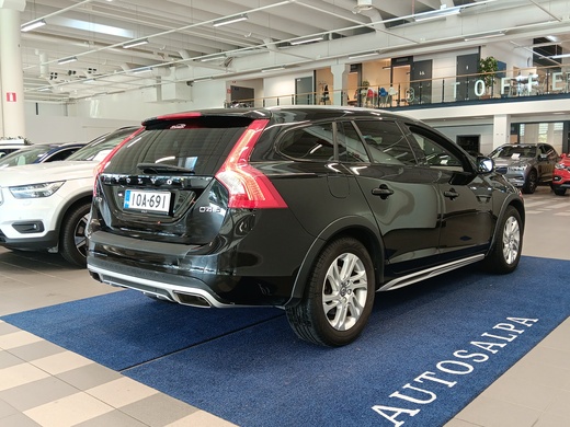Volvo V60 Cross Country vaihtoauto