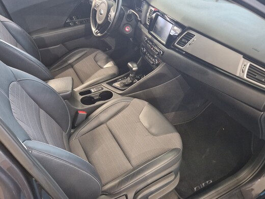 Kia Niro plug-in vaihtoauto