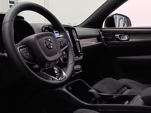 Volvo EX40 vaihtoauto
