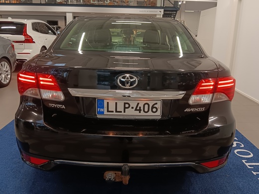 Toyota Avensis vaihtoauto