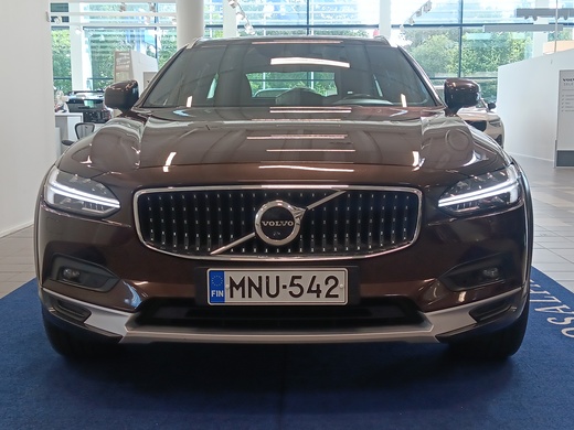 Volvo V90 Cross Country vaihtoauto