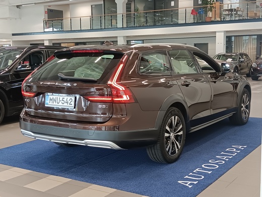 Volvo V90 Cross Country vaihtoauto