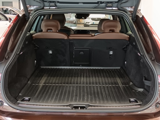 Volvo V90 Cross Country vaihtoauto
