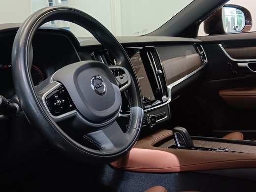 Volvo V90 Cross Country vaihtoauto