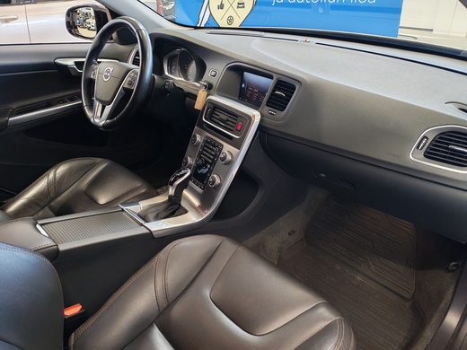 Volvo V60 Cross Country vaihtoauto