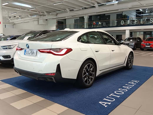 BMW i4 vaihtoauto