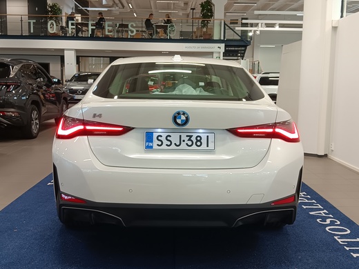 BMW i4 vaihtoauto