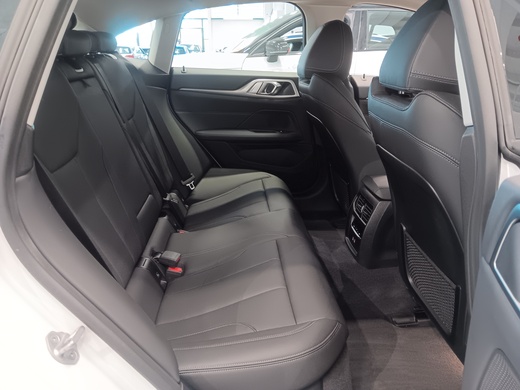 BMW i4 vaihtoauto