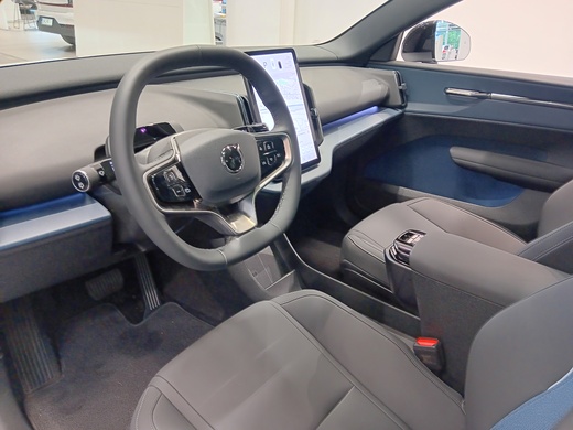 Volvo EX30 Cross Country vaihtoauto
