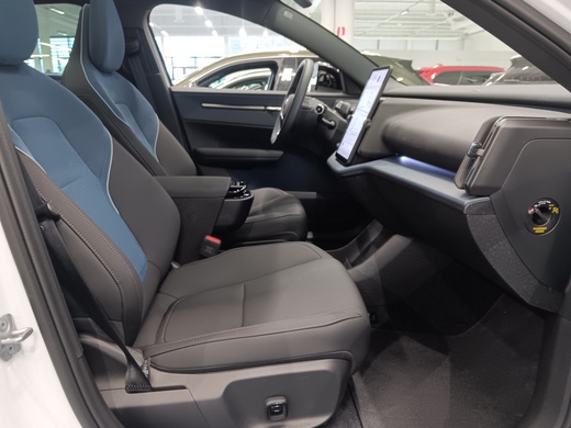 Volvo EX30 Cross Country vaihtoauto