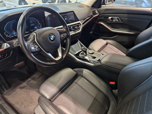 BMW 330 vaihtoauto