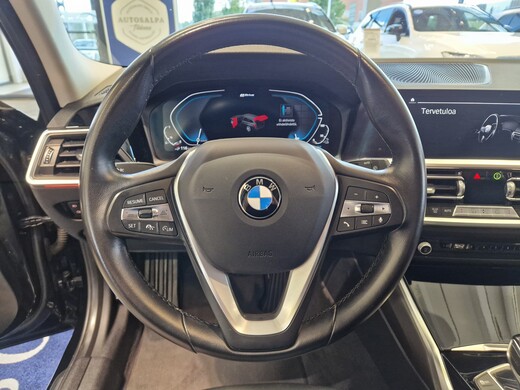 BMW 330 vaihtoauto