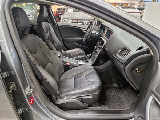 Volvo V40 vaihtoauto