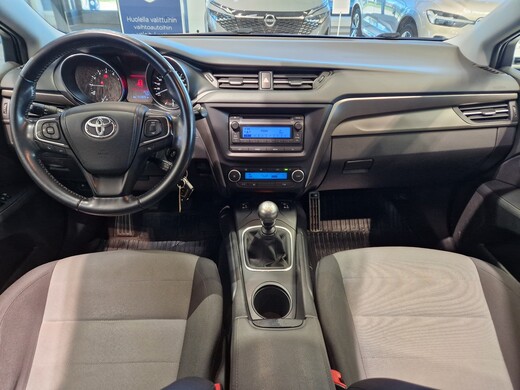 Toyota Avensis vaihtoauto