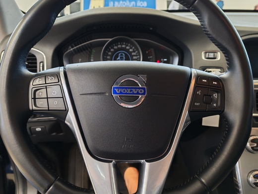 Volvo V60 Cross Country vaihtoauto