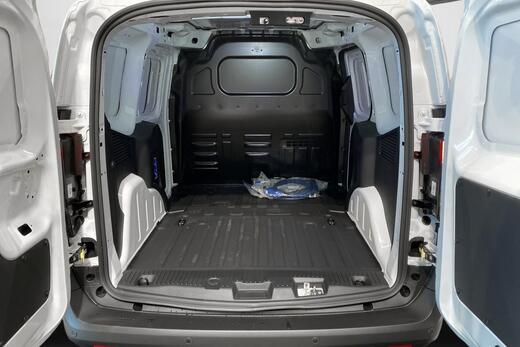 Ford Transit Courier vaihtoauto
