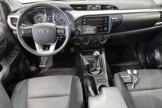 Toyota Hilux vaihtoauto