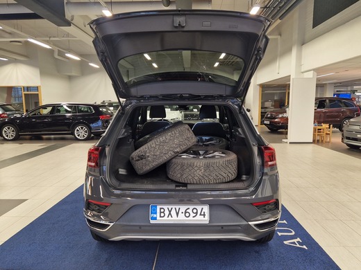 Volkswagen T-Roc vaihtoauto