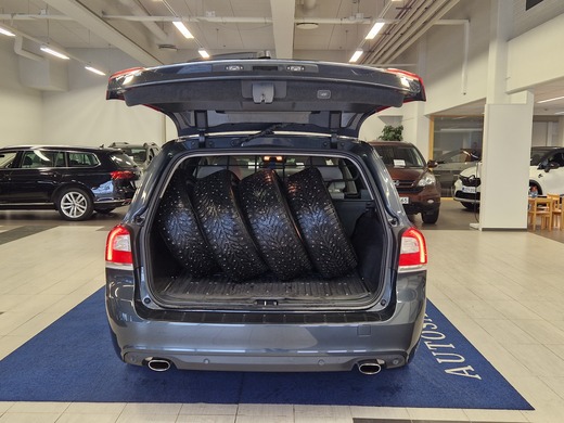 Volvo V70 vaihtoauto