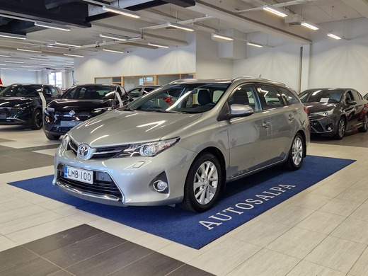Toyota Auris vaihtoauto