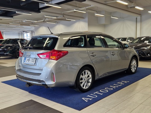 Toyota Auris vaihtoauto