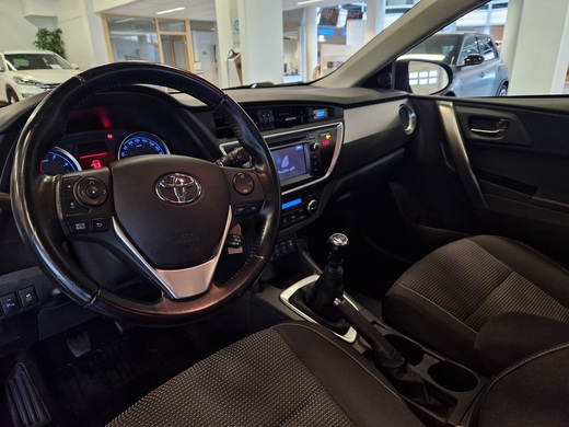 Toyota Auris vaihtoauto
