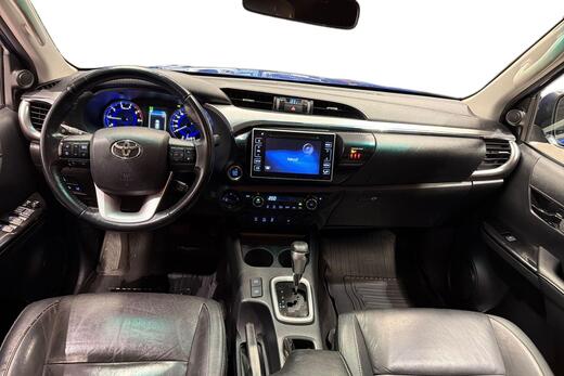Toyota Hilux vaihtoauto