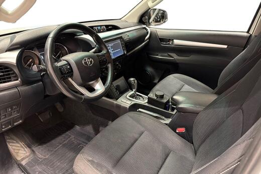 Toyota Hilux vaihtoauto