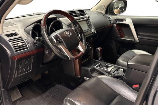 Toyota Land Cruiser vaihtoauto