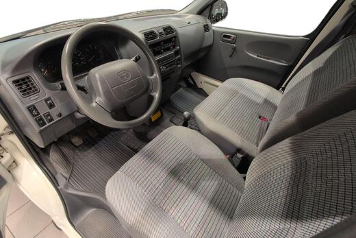 Toyota Hiace vaihtoauto