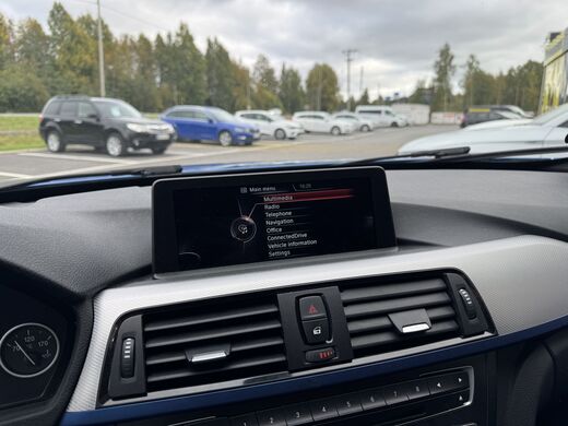 BMW 320 vaihtoauto
