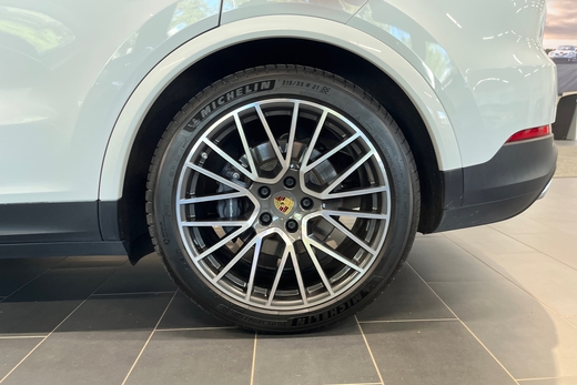Porsche Cayenne vaihtoauto