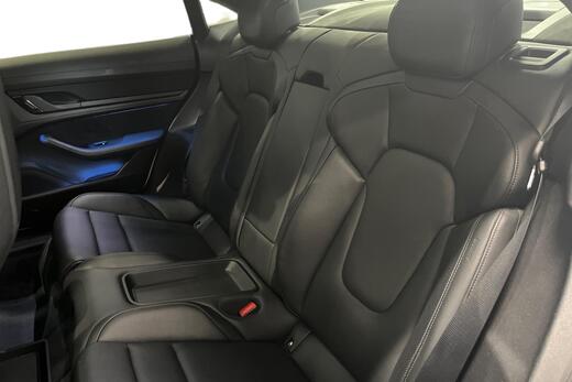 Porsche Taycan vaihtoauto