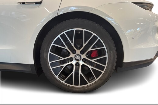 Porsche Taycan vaihtoauto