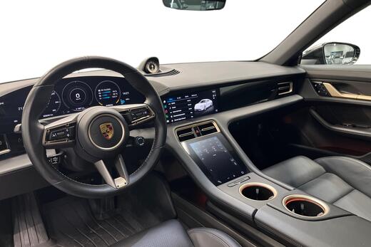 Porsche Taycan vaihtoauto