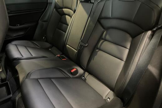Porsche Taycan vaihtoauto